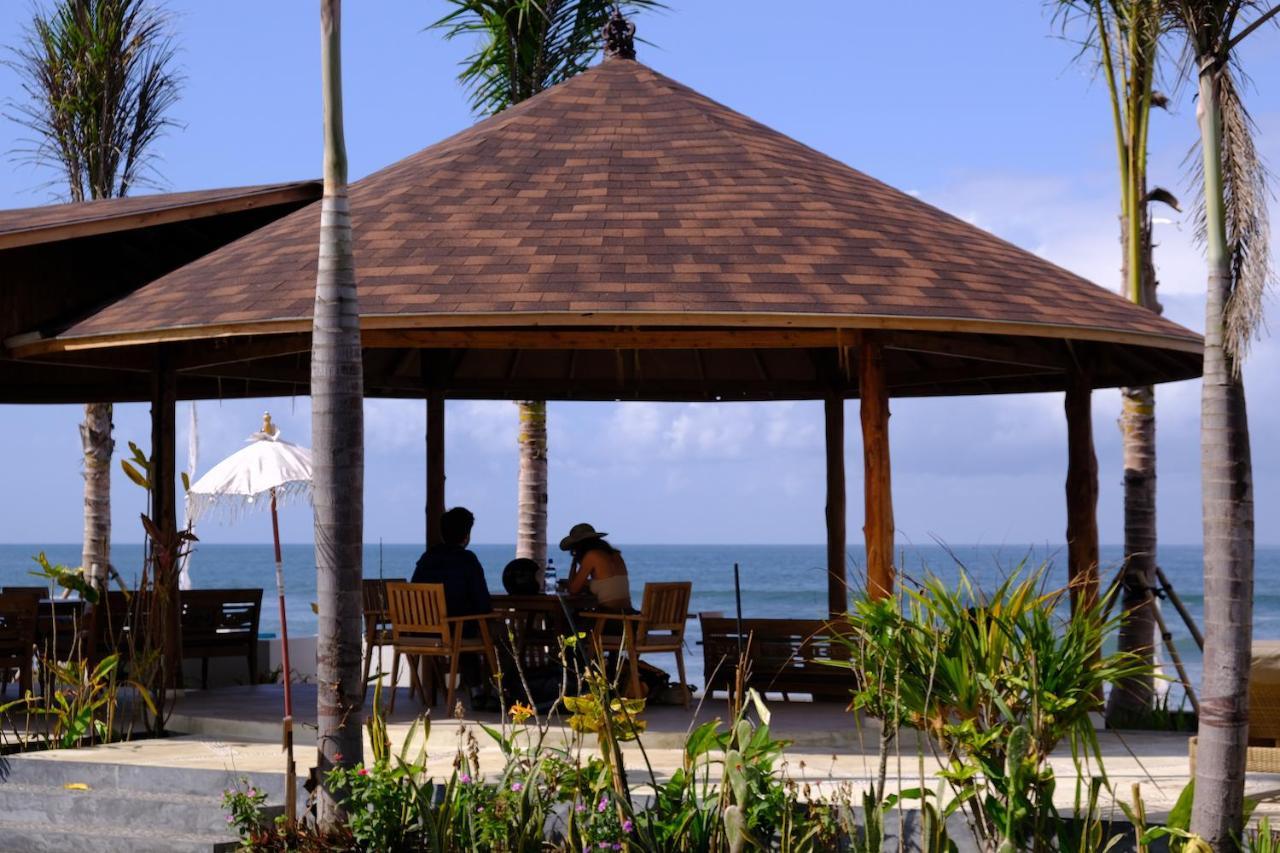 Wide Sands Beach Retreat Pulukan Exterior photo